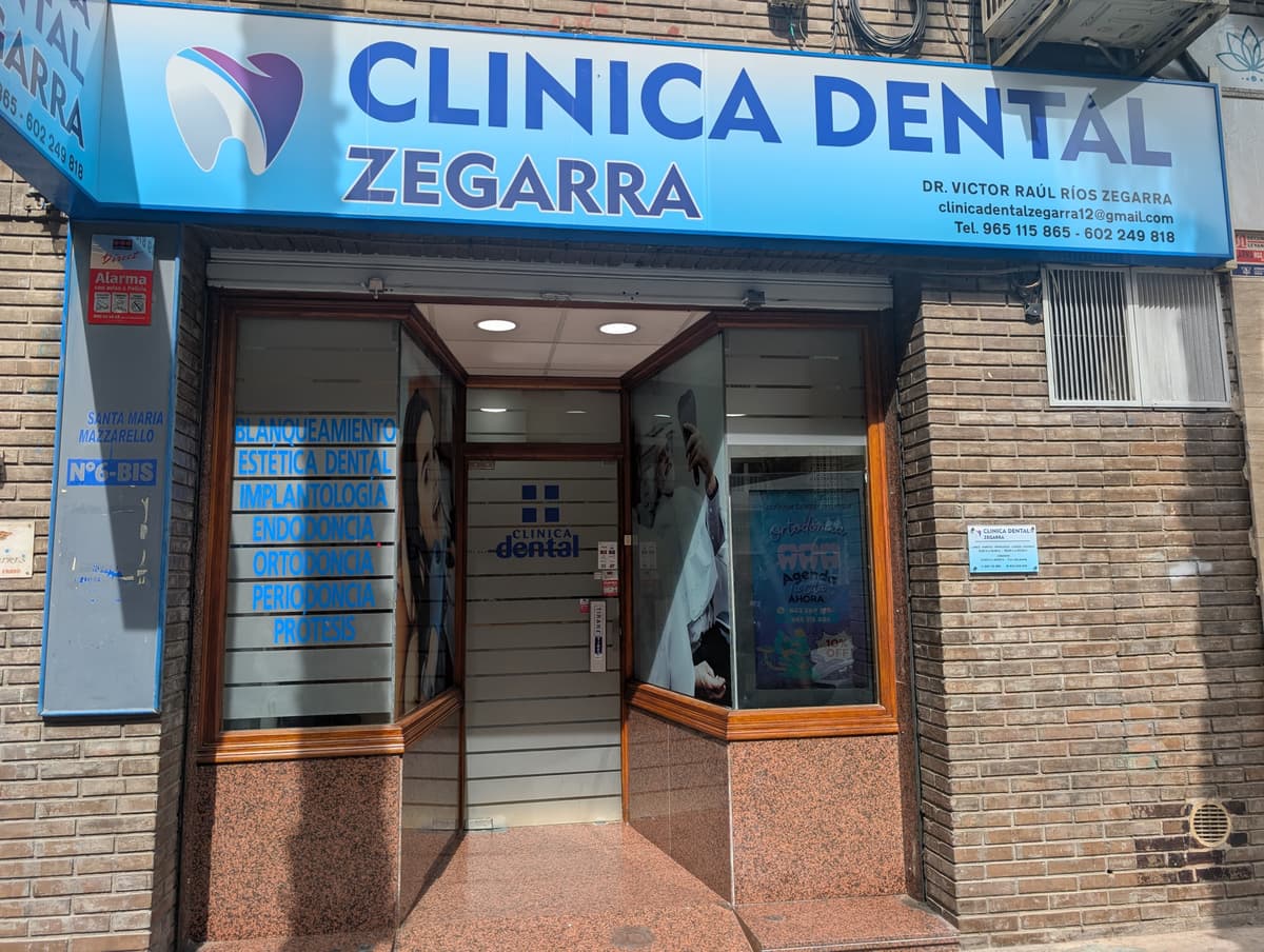 Moderno sillón dental en Clínica Dental Zegarra